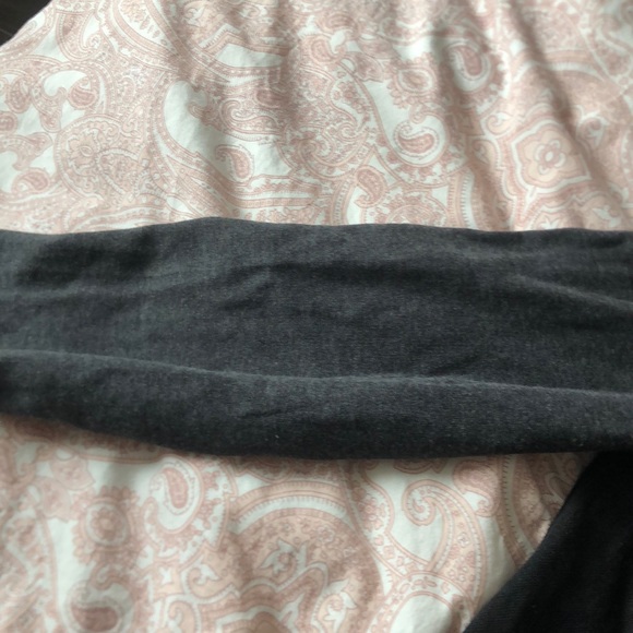 Eighty two jean jacket/sweater - Picture 4 of 4